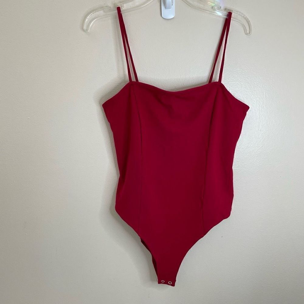 Forever 21|Bodysuit| snap front| Has stretch| Thick material
